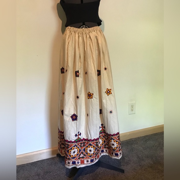 SALE‼️Hand Embroidered Cotton Maxi Skirt Made in India Size M - Picture 2 of 6
